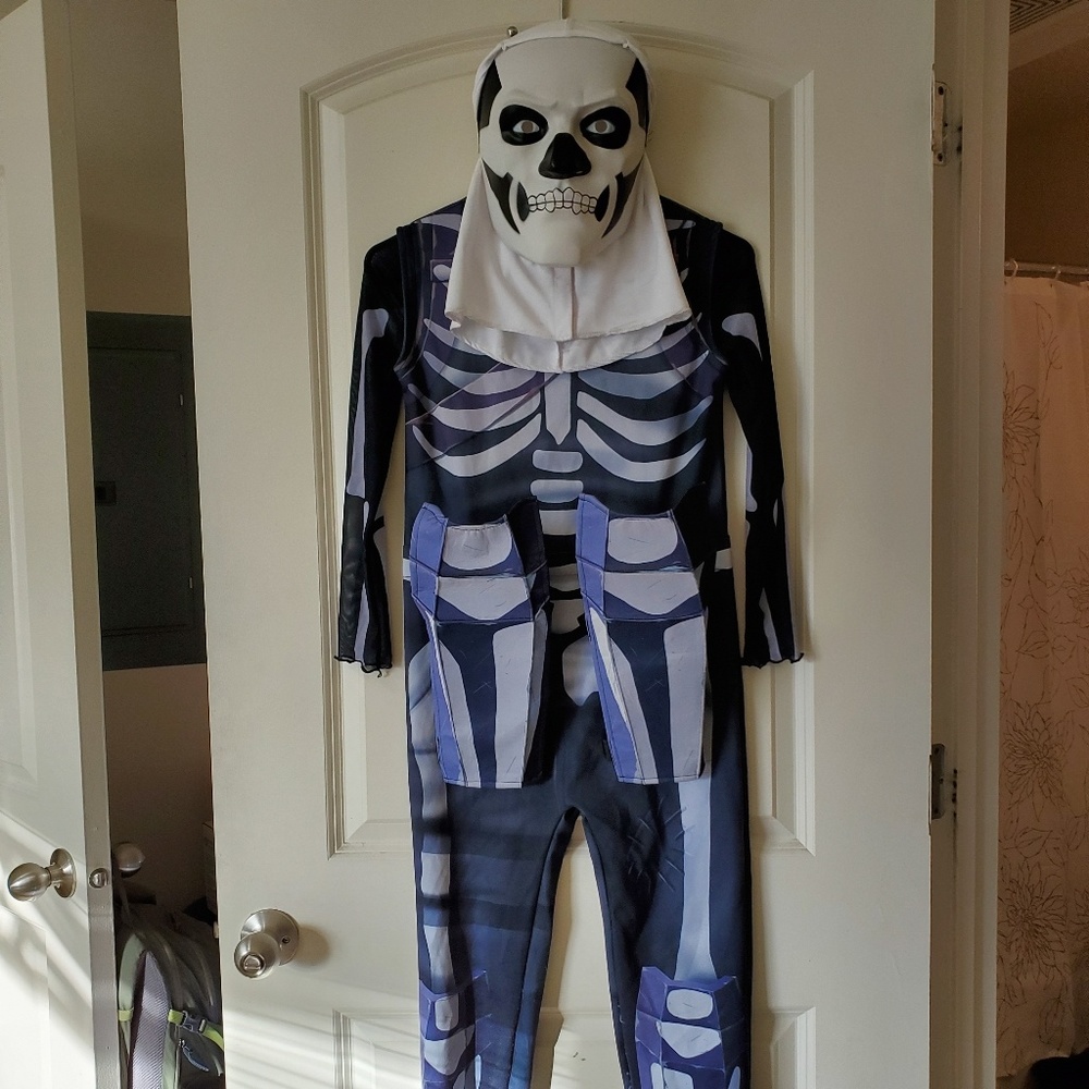 Fortnite Skull Trooper Costume